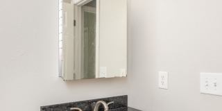 2217 North 61st Avenue Gallery 22