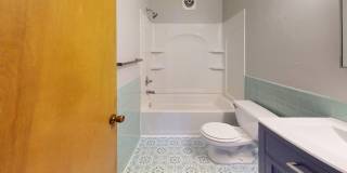 Great Duplex on Campus Gallery 11
