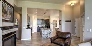 Spacious 3 BDR Townhome on Golf Course Gallery 12