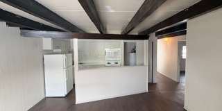 528 Henrietta Gallery 36