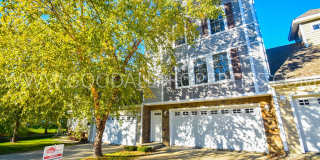 2 Bedroom, 2 1/2 Bath Townhome in Urbandale with attached Garage!!! Gallery 1