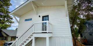 Modern 1 BR ADU near Downtown Bend - utilities included! Gallery 1