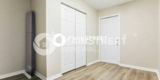3516 Denham Street Gallery 14