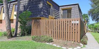 3 bedroom 2.5 bathroom Townhouse in Parkwoods VI Gallery 1