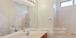 1732 Bamboo Street Gallery 11