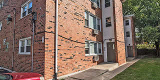 5952-58 W Superior Gallery 17