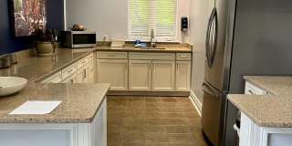 1601 LADUE Court Gallery 38