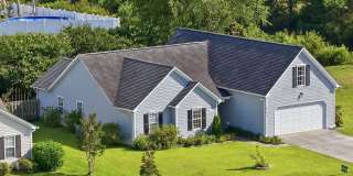 Beautiful 3 bd/ 2.5 house with Renovated Kitchen Gallery 47