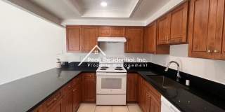 Spacious Updated 2bd/2ba Halfplex with 2 Car Garage Gallery 12