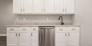 Charming 4 Bedroom For Rent. Gallery 15
