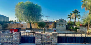 Spacious Park Model with Casita and Mountain Views! Gallery 1