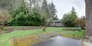 Bright spacious 4-bedroom 2.5 bath home in Bellevue Gallery 23