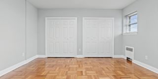 Pelham Park Gallery 8