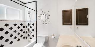 2bd/1.75ba Bellevue Condo Gallery 18
