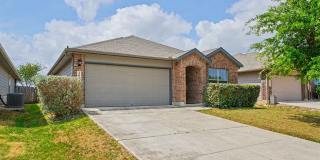 Modern 4-Bed Home with Open Layout in New Braunfels - Realtor Commission: $500 Gallery 4