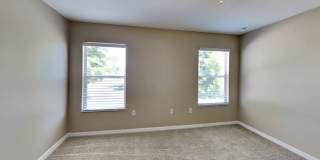 1845 Holton Road Gallery 10