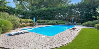 1460 Hillcrest Drive Gallery 1