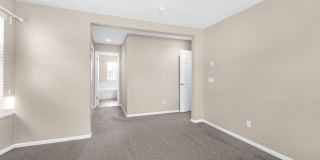 LIGHT AND BRIGHT 3 BED/2.5 BATH HOME IN MONUMENT! Gallery 24