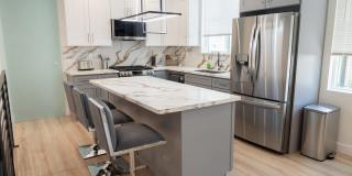 4827 Riverton Ave Gallery 1