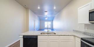 Cypress - 2114 N Avenue K Gallery 7