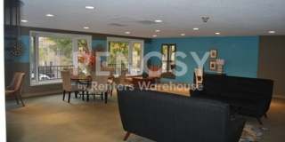 Beautiful 1 Bed 1 Bath in Capitol Hill (Water/sewer and Trash Utilities Included!) Gallery 12