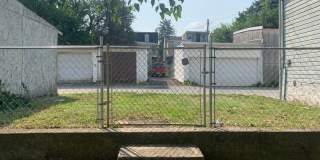 House with Yard and Parking-Video in the Pictures! Gallery 4