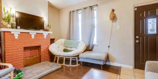 AVAILABLE MAY 2026  - 2 Bedroom Home in Mt Washington w/ Fenced In Yard! Gallery 3