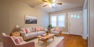 2 Bedroom / 1 Bath Duplex with Garage in Askarben! Gallery 1