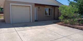 3 Bedroom, 2 Bathroom Home! Schedule a Showing Soon! Gallery 1