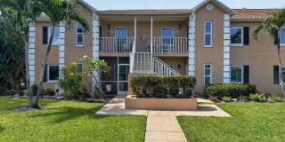 Peaceful pond 2BR/2BA condo in Naples, FL Gallery 1