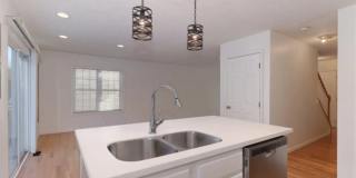 4 Bedroom Townhome for Rent in Normal! Gallery 10