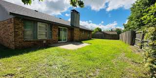 3 Bed 2 Bath Home! PLUS HUGE GARAGE CONVERSION ROOM! Gallery 35