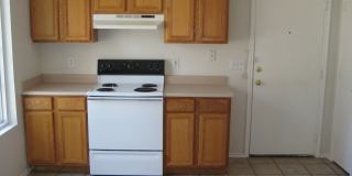 NICE 3 BR HOME W/ COUNTRY KITCHEN*CERAMIC TILE IN KITCHEN/BREAKFAST AREA, ENTRY & BATHROOMS*STOVE & DISHWASHER INCLUDED***REFRIGERATOR REMOVED*REFRIGERATOR NOT INCLUDED***BIG BACK YARD*OVERSIZED PARKING PAD*EASY ACCESS TO RANDOLPH AFB, FT. SAM, & SHOPPING Gallery 4