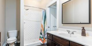 OTR- 1 bed 1 bath condo Gallery 22
