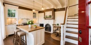 Exquisitely Remodeled Contemporary Piedmont Cottage with Timeless Charm and Premium Finishes Exquisitely Remodeled Contemporary Piedmont Cottage with Timeless Charm and Premium Finishes Gallery 4