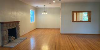 Stunning Three Bedroom House W/ Two Car Garage & Backyard!! Gallery 5