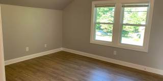 Charming Home with Large Backyard Near Radford University Gallery 16