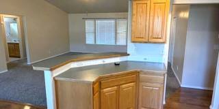 Beautiful and spacious 3 bed 2 bath home in Meridian just off Ten Mile and W Pine Ave Gallery 9