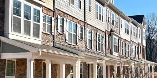 Room in 4 Bedroom Townhome at Lawyers Rd Gallery 14