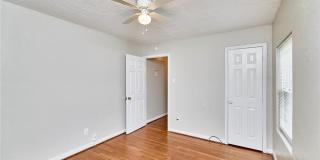 10214 Saint Anthony Lane Gallery 16