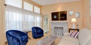 WINTER RENTAL: Two Beaches Cottage Gallery 9