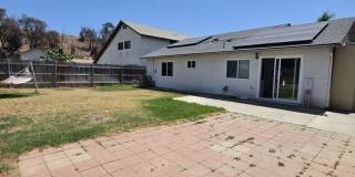 Welcome to your future home! Beautiful 3-bedroom, 2-bathroom house - Don't Miss out Gallery 26