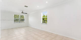 7423 Northwest 70th Avenue Gallery 10