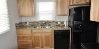 Great updated 2 bed 1 bath, 2 car garage Great updated 2 bed 1 bath, 2 car garage Gallery 4