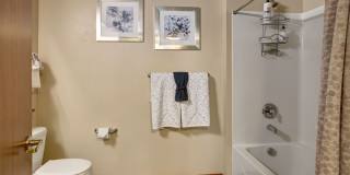 Echo Lake Apartments Gallery 6