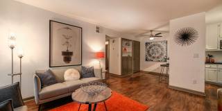 Lake Pointe Apartments Gallery 3