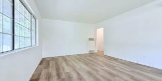10565 Camarillo St Gallery 21