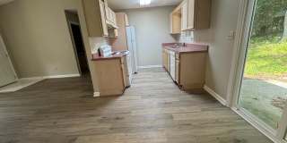 Great 3/2 home with large yard close to everything! Gallery 6