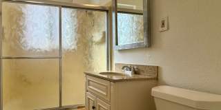 2 Bedroom, 1 Bathroom Duplex in Denver! Available August!! Gallery 6