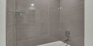 Brand New 3 Bed 2.5 Bath Duplex Includes Office Space (See Contact Info Below) Gallery 37